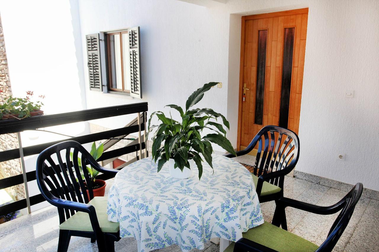 Apartments Patricia 班约勒 外观 照片