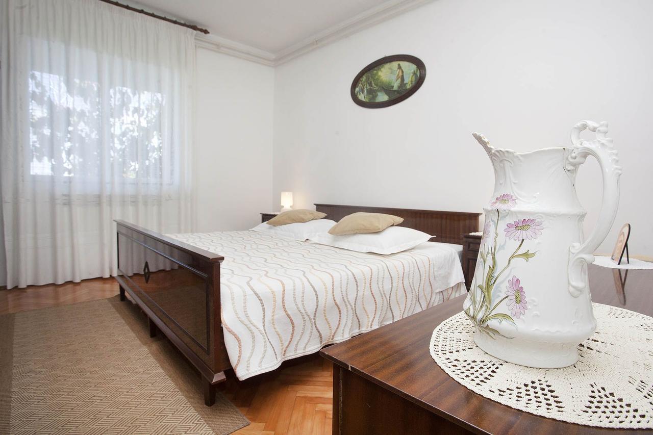Apartments Patricia 班约勒 外观 照片