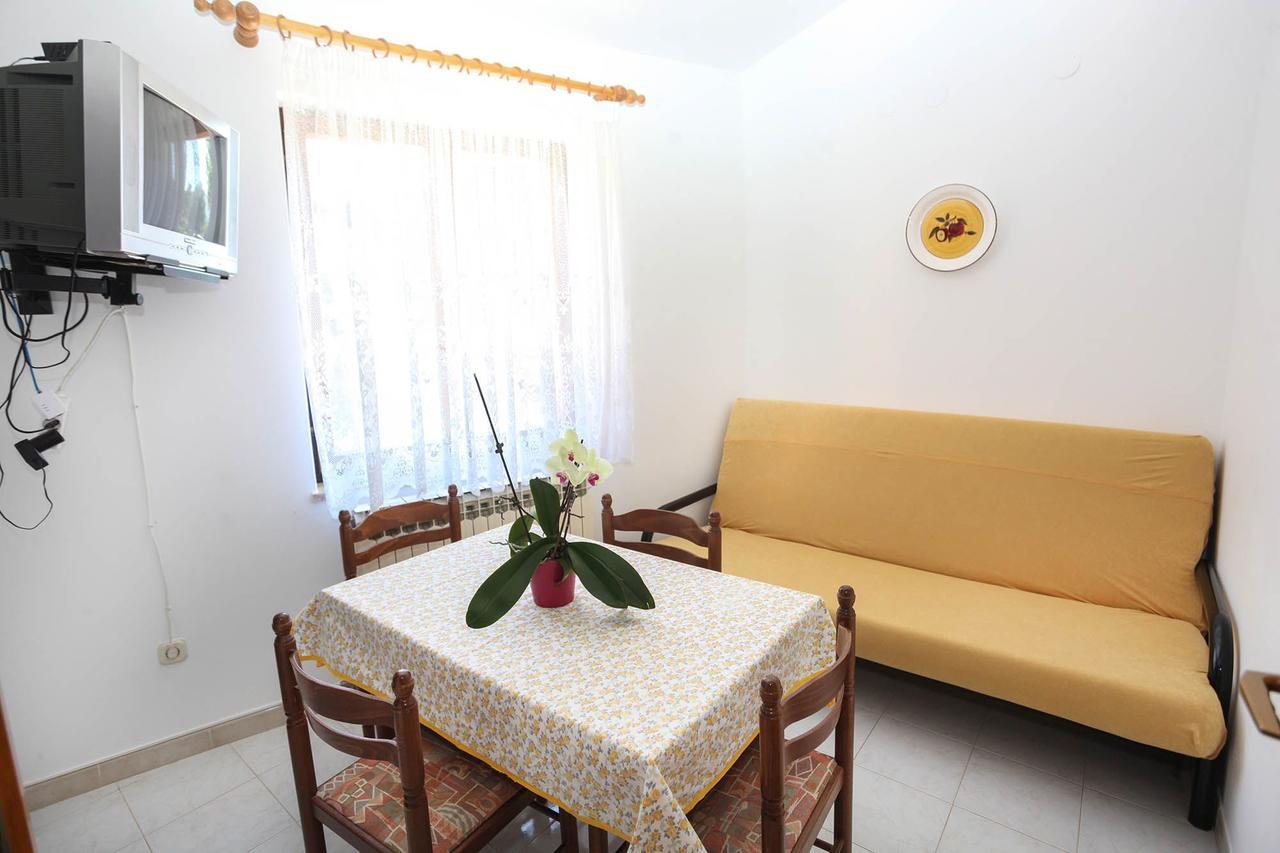 Apartments Patricia 班约勒 外观 照片