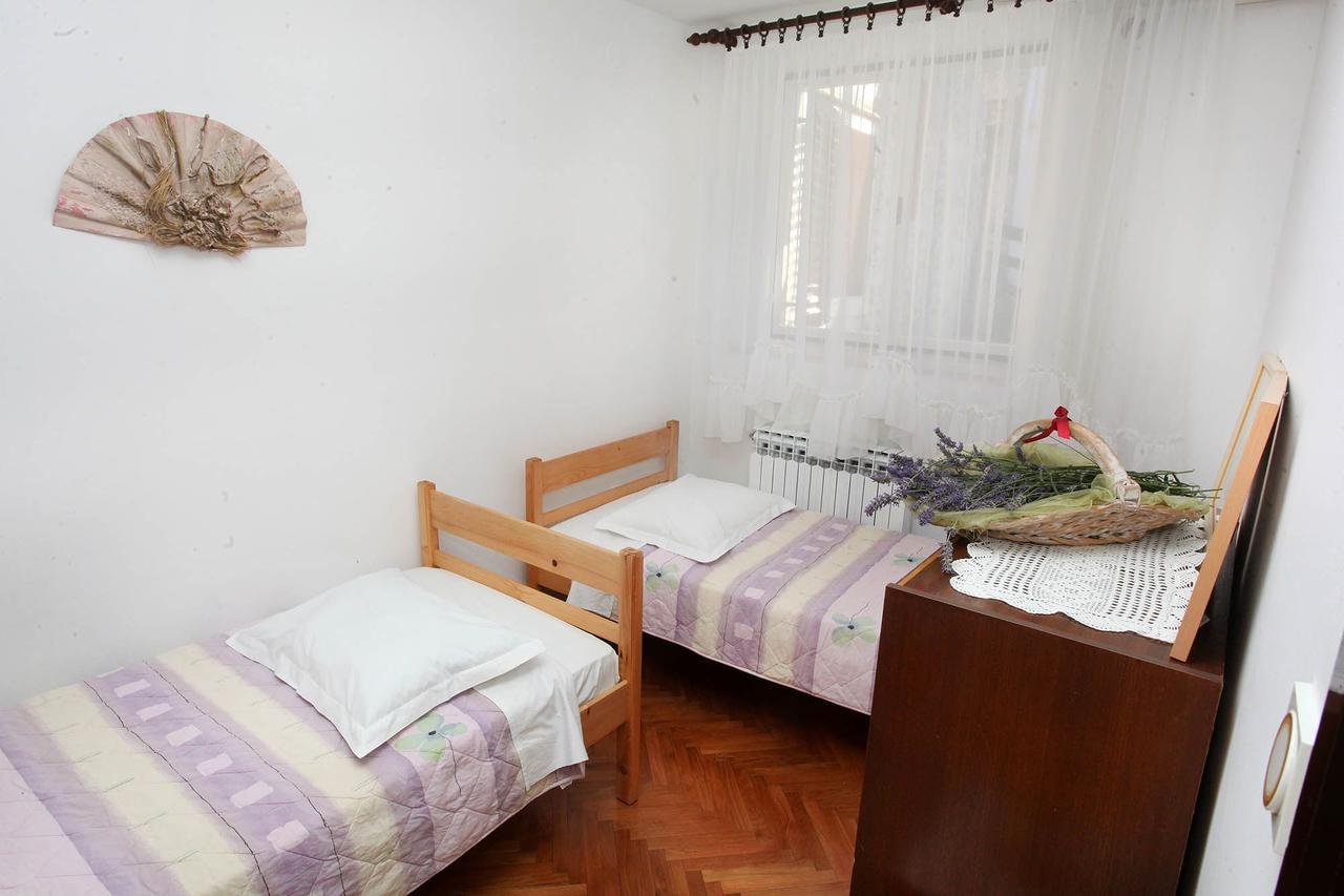 Apartments Patricia 班约勒 外观 照片